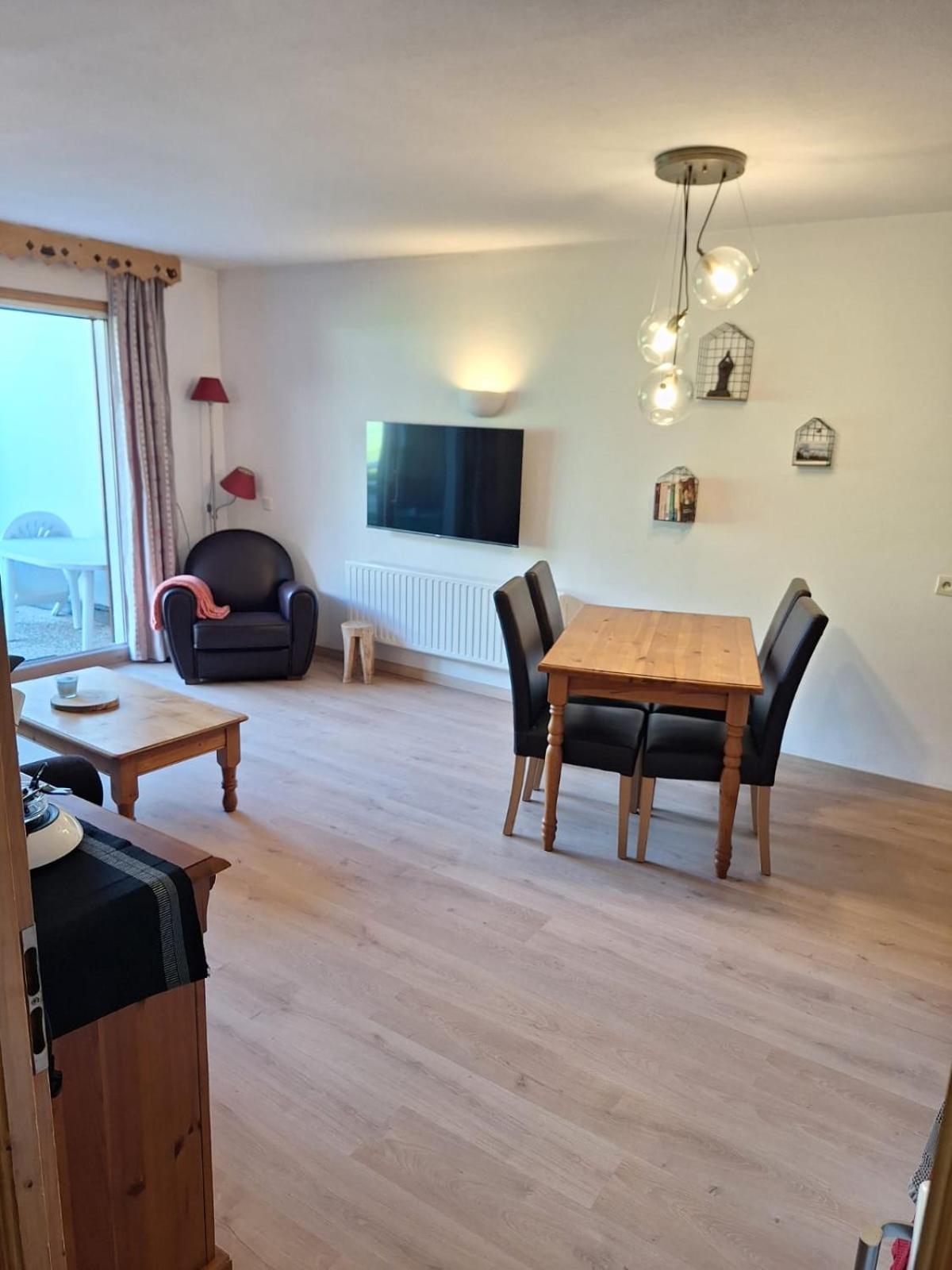 Tres Bel Appartement Lumineux A سامووه المظهر الخارجي الصورة